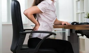 Gen Z chưa già đã đau lưng, thoái hóa xương khớp