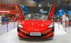 MG Cyberster - xe điện mui trần giá 3,2 tỷ đồng